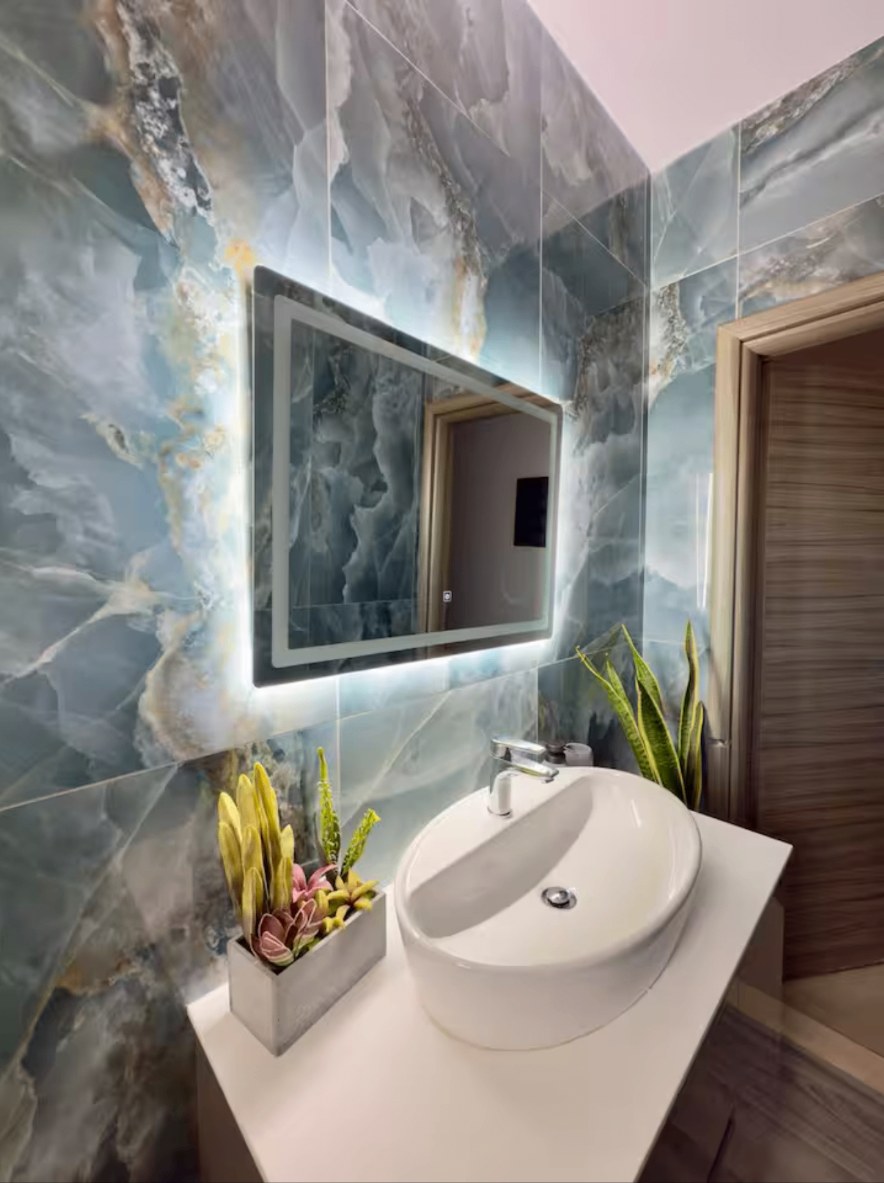 Onyx bathroom